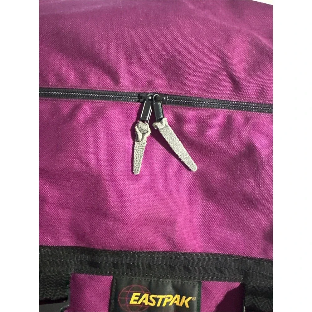 Vintage Eastpak Delegate Messenger Bag Suede/Leather Bottom USA Pink/purple